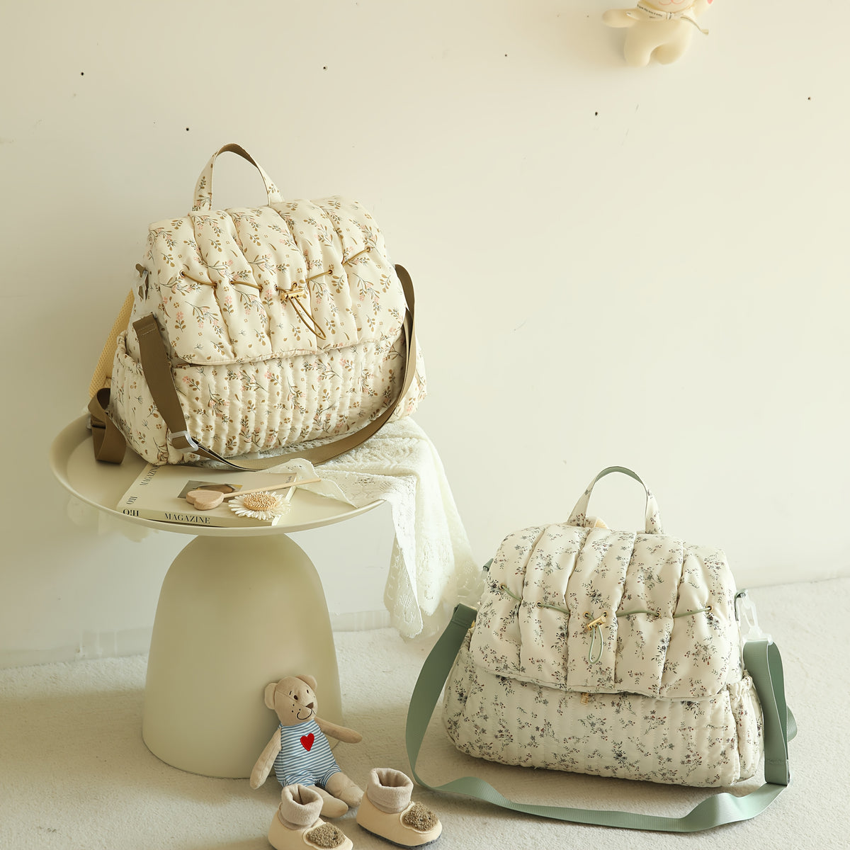 Sac à dos à langer matelassé à fleurs, se fixe à la poussette